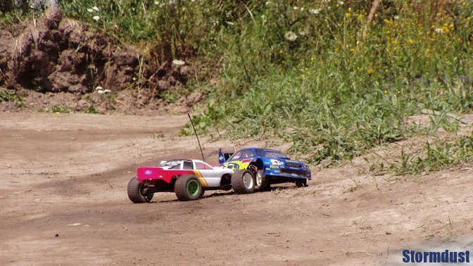 Traxxas Rustler i Kyosho Pure Ten Alpha